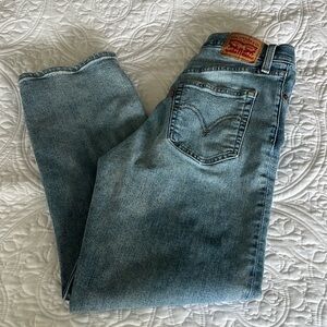 Levi’s ribcage straight ankle size 27